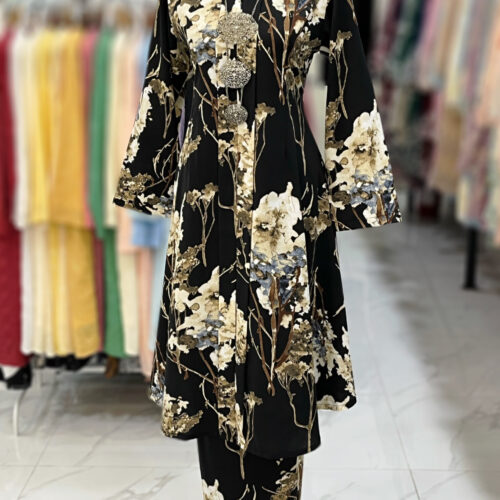 KEBAYA LABUH ZUBAIDAH BLACK