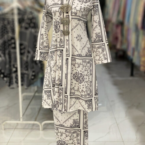 KEBAYA LABUH DANG ANUM WHITE