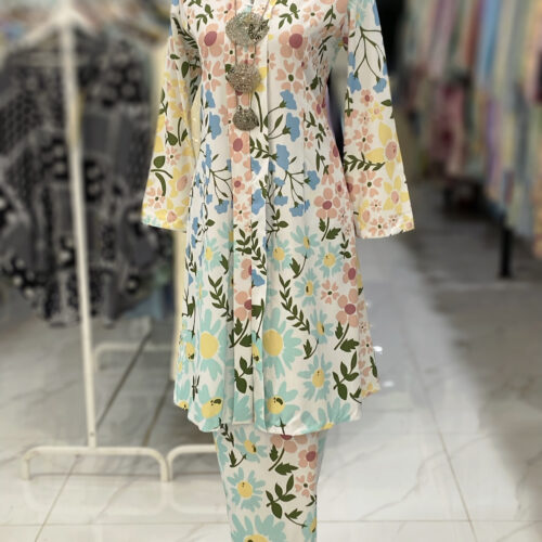 KEBAYA LABUH DANG ANUM