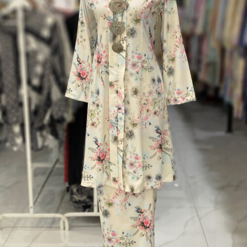 KEBAYA LABUH DANG ANUM