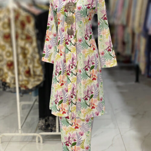 KEBAYA LABUH DANG ANUM