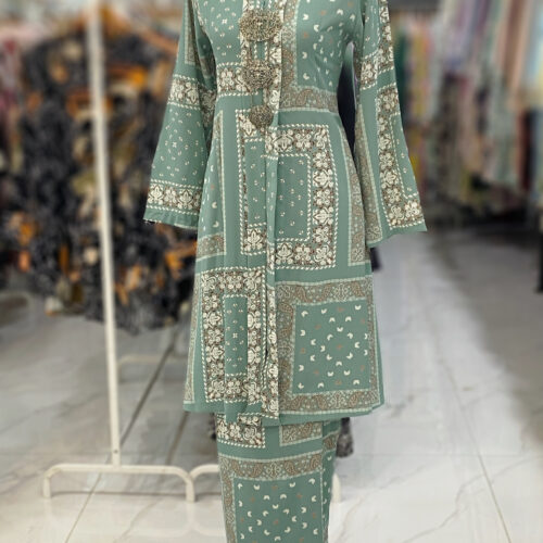 KEBAYA LABUH DANG ANUM MINT
