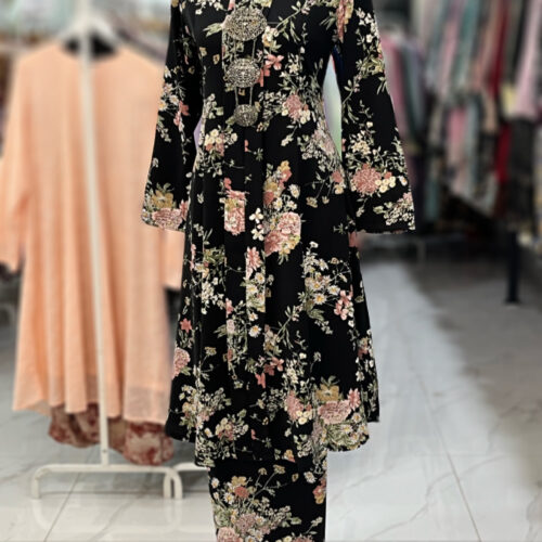 KEBAYA LABUH ZUBAIDAH BLACK