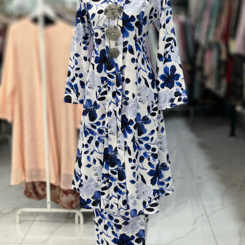 KEBAYA LABUH ZUBAIDAH WHITE BLUE