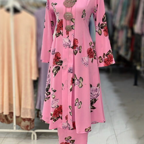 KEBAYA LABUH ZUBAIDAH BABY PINK