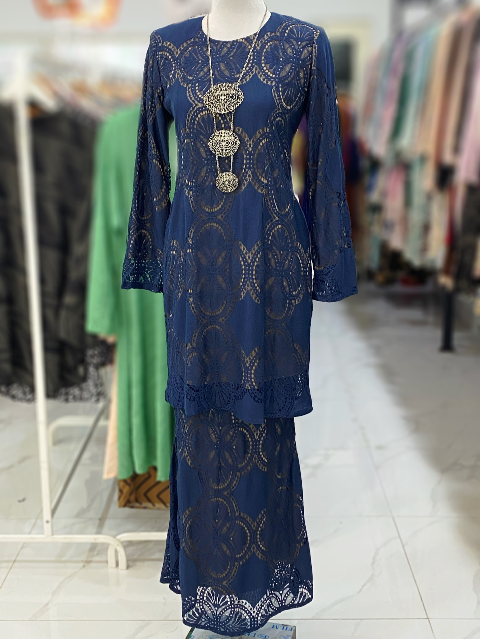 BAINON KURUNG LACE PREMIUM NAVY BLUE – Apple couture