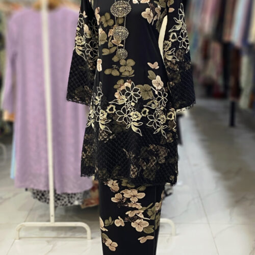 CAMELIA KURUNG BORDER LACE BLACK