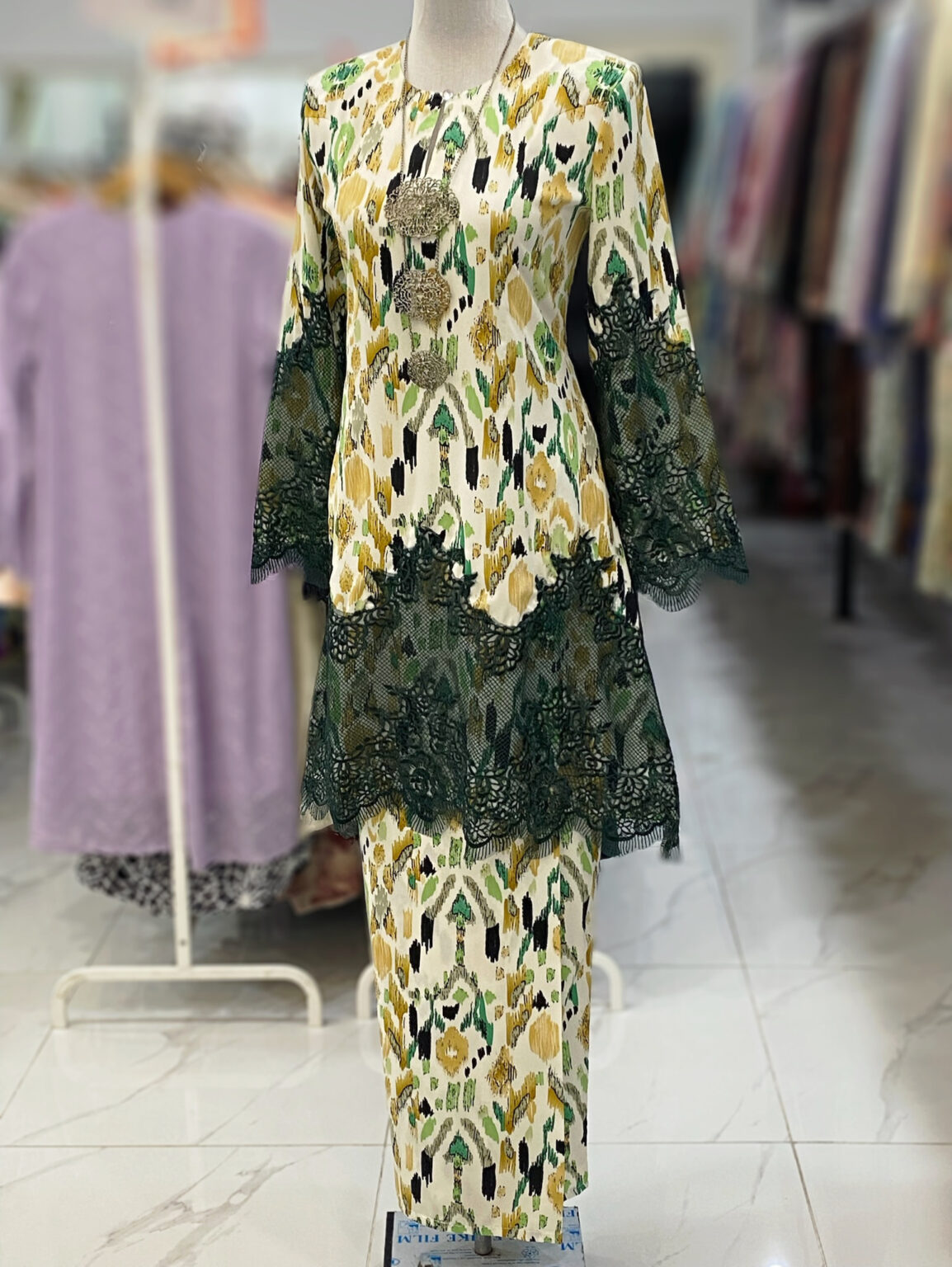 CAMELIA KURUNG BORDER LACE DARK OLIVE GREEN