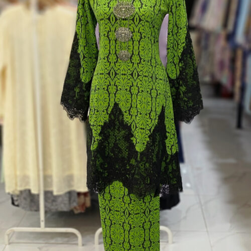 CAMELIA KURUNG BORDER LACE GREEN BLACK