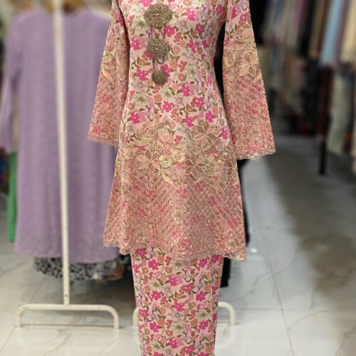CAMELIA KURUNG BORDER LACE PINK
