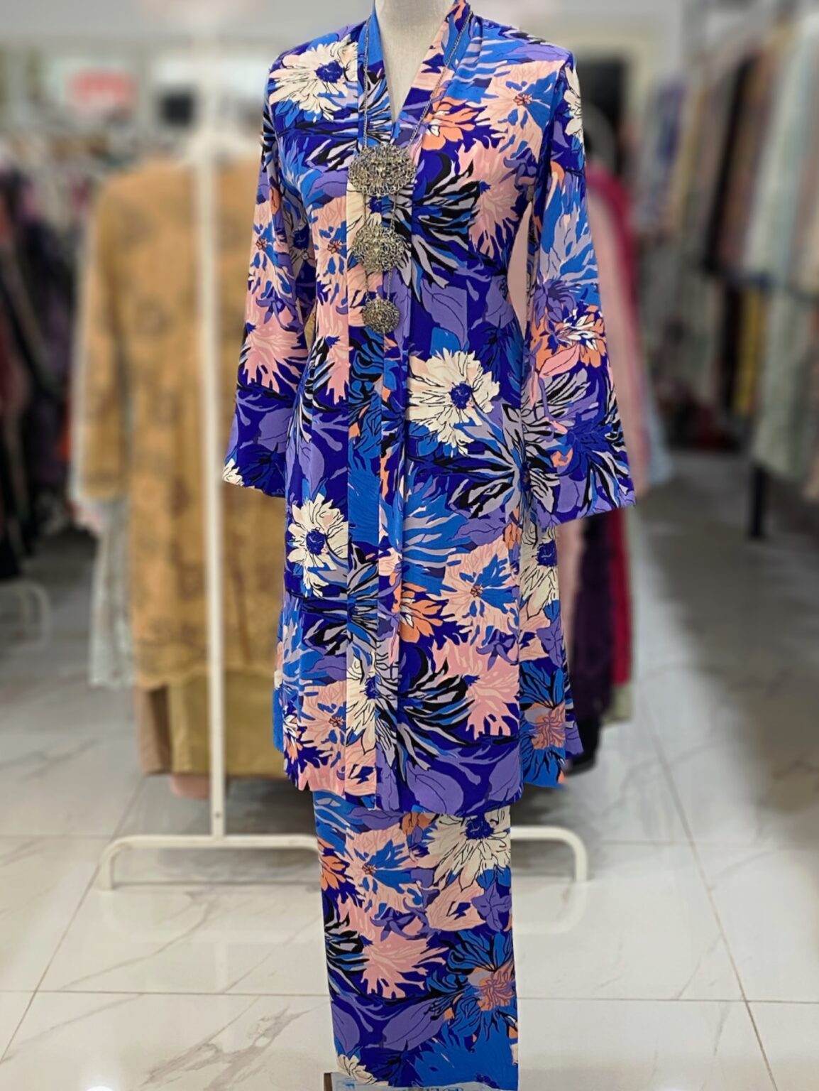 KEBAYA LABUH DANG ANUM FLOWER BLUE