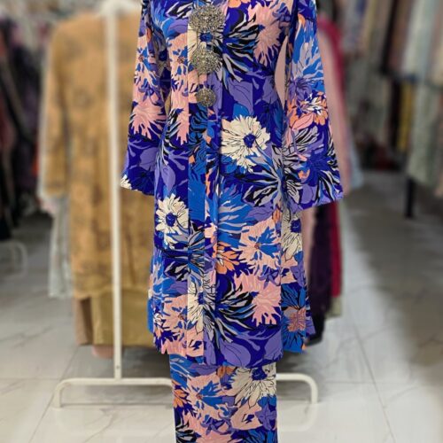 KEBAYA LABUH DANG ANUM FLOWER BLUE