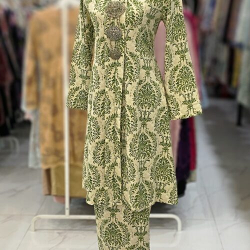 KEBAYA LABUH DANG ANUM CREAM GREEN