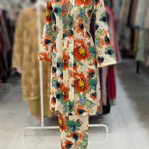 KEBAYA LABUH DANG ANUM PEACH CREAM