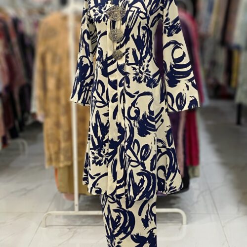 KEBAYA LABUH DANG ANUM WHITE BLUE