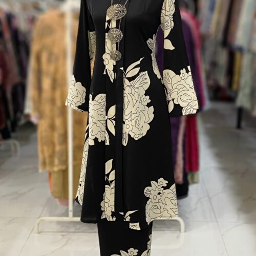 KEBAYA LABUH ZUBAIDAH BLACK WHITE