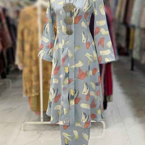 KEBAYA LABUH ZUBAIDAH BABY BLUE