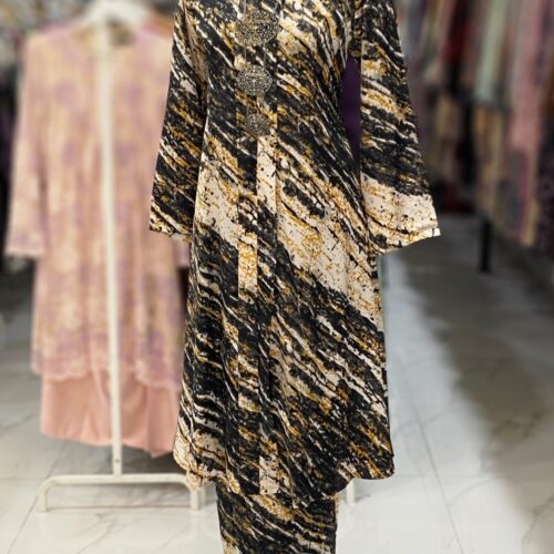 KEBAYA LABUH ZUBAIDAH BLACK WHITE