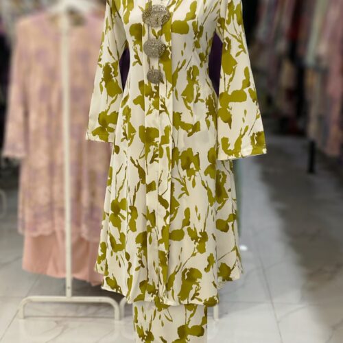 KEBAYA LABUH ZUBAIDAH WHITE OLIVE