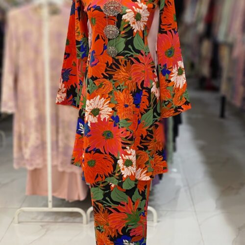 MELOR KURUNG RIAU CREPE BLACK ORANGE