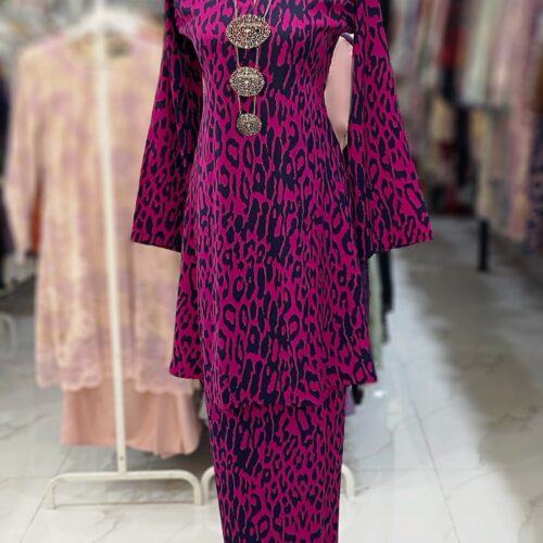 MELOR KURUNG RIAU CREPE MAGENTA BLUE