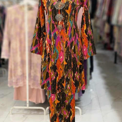 MELOR KURUNG RIAU CREPE ABSTARCT ORANGE
