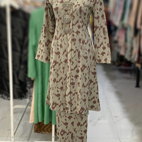 KEBAYA LABUH DANG ANUM