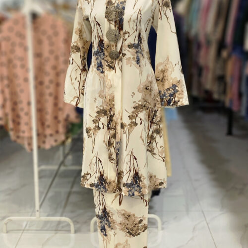 KEBAYA LABUH DANG ANUM WHITE