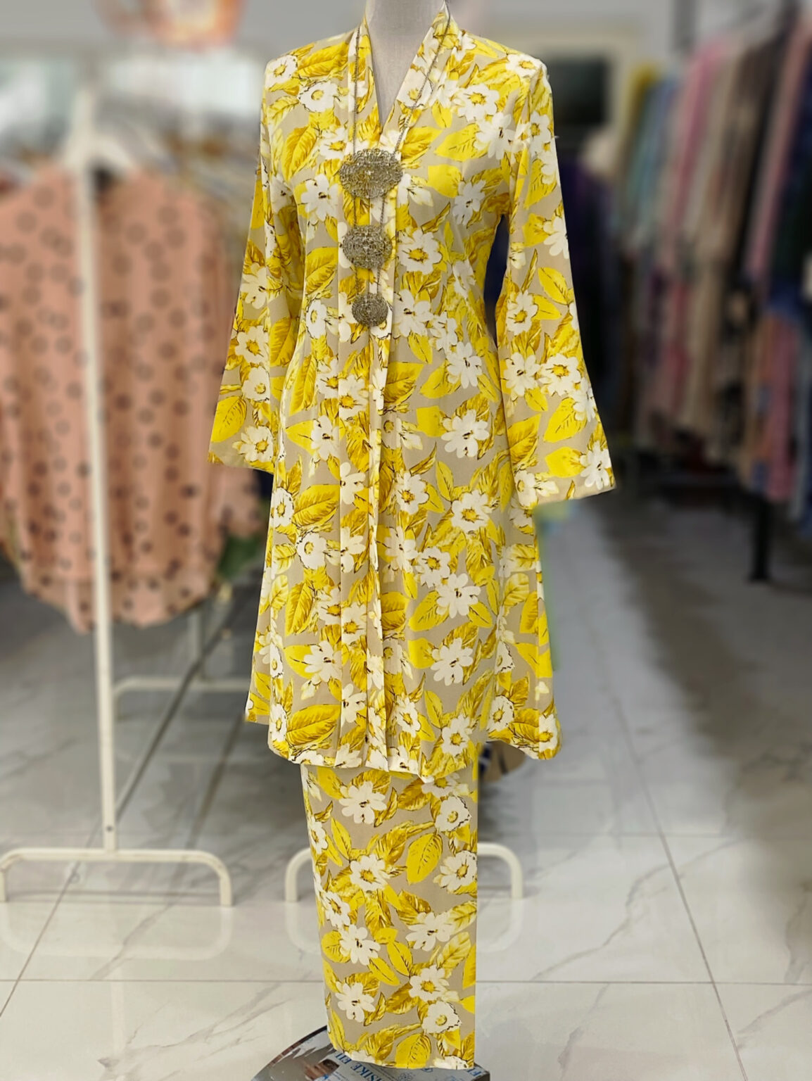 KEBAYA LABUH DANG ANUM YELLOW