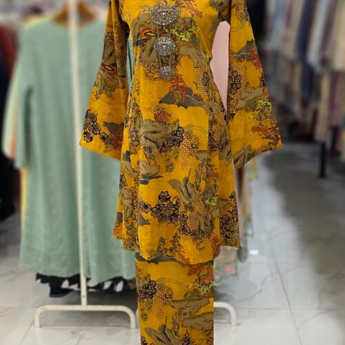 MELOR KURUNG RIAU CREPE GOLD
