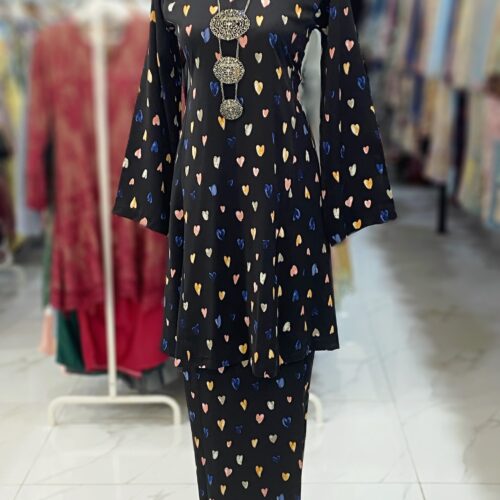 MELOR KURUNG RIAU CREPE BLACK