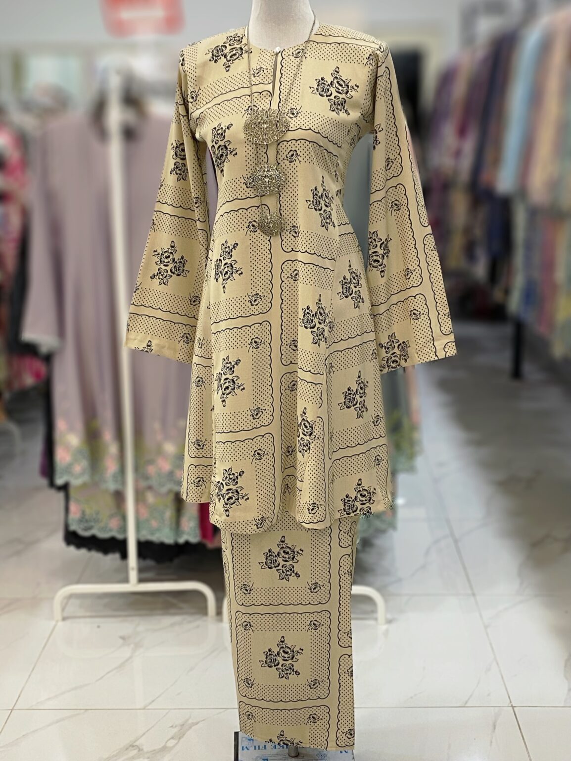 MELOR KURUNG RIAU CREPE BOX - Image 4