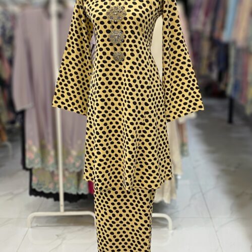 MELOR KURUNG RIAU CREPE POLKADOT NUDE