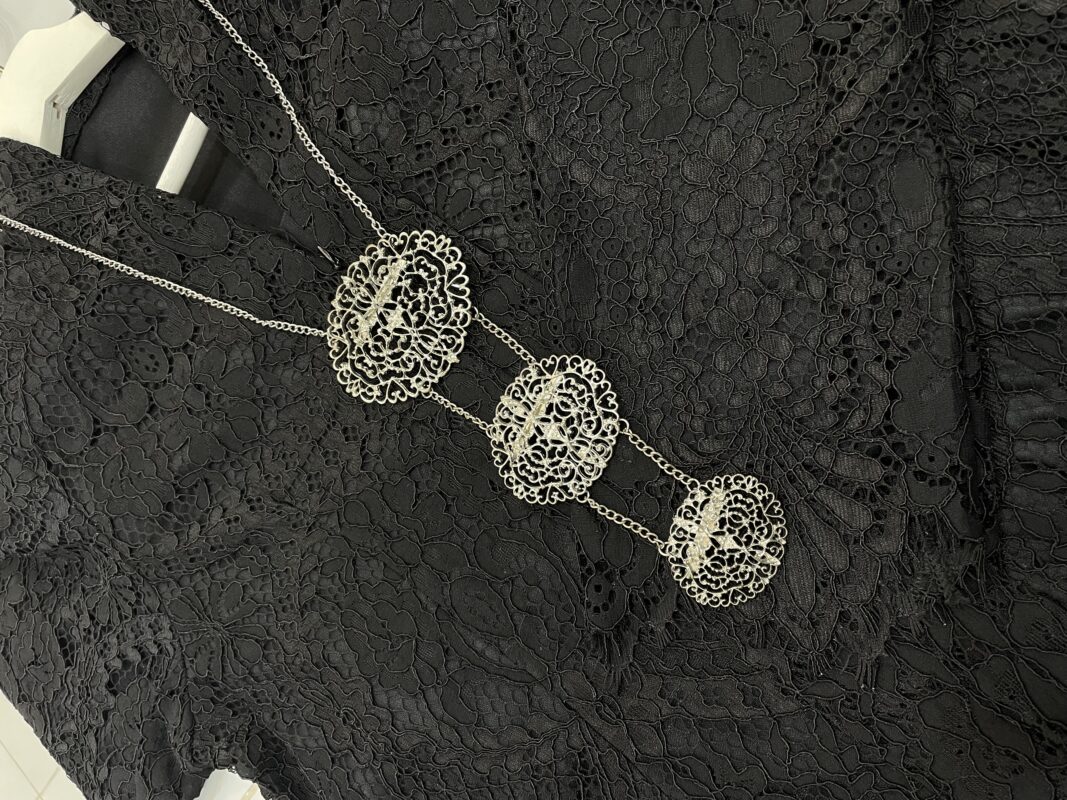 KEBAYA LABUH DANG ANUM LACE PREMIUM BLACK - Image 3
