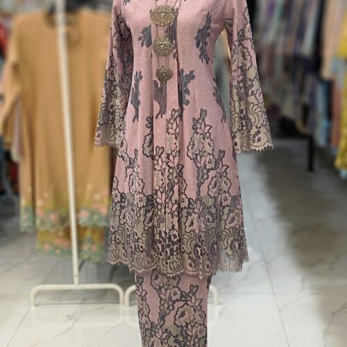 KEBAYA LABUH DANG ANUM LACE PREMIUM GRAY PINK