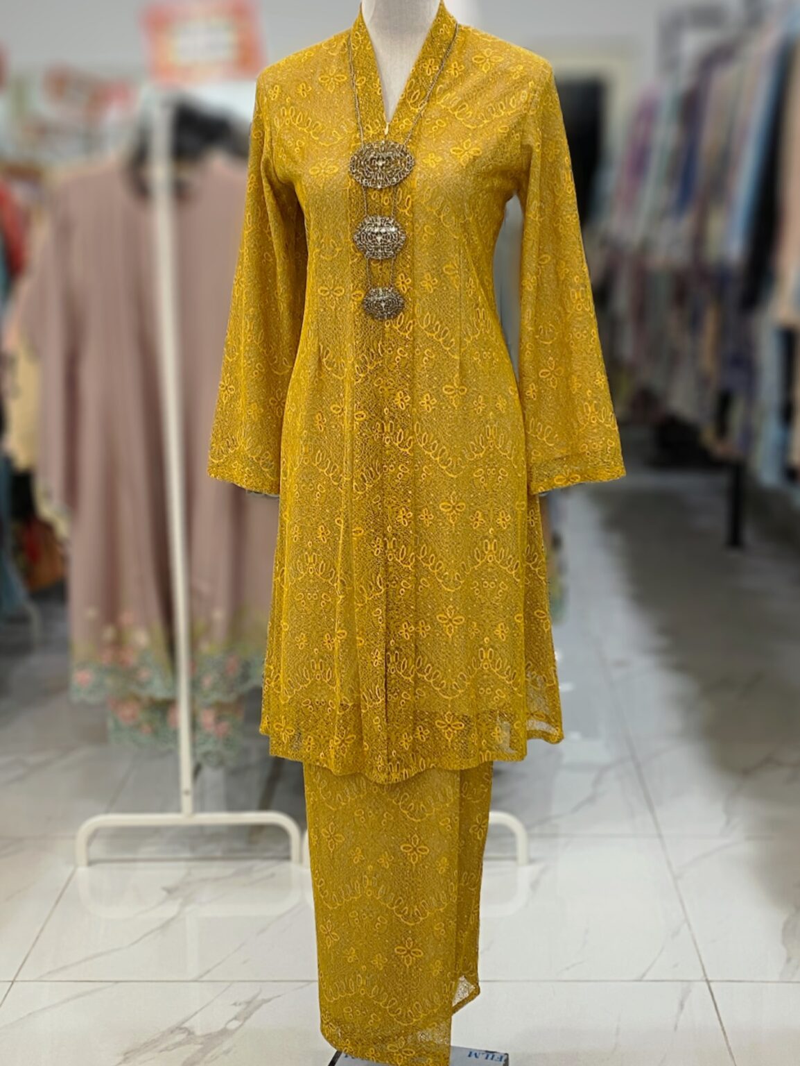 KEBAYA LABUH DANG ANUM LACE PREMIUM MUSTARD