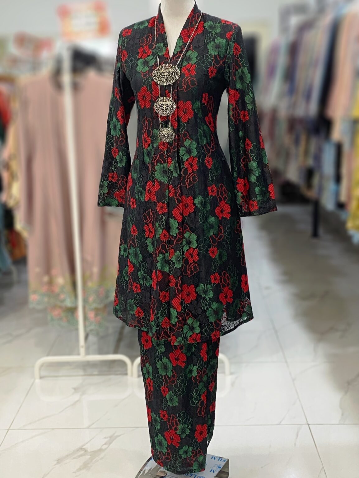 KEBAYA LABUH DANG ANUM LACE PREMIUM GREEN RED