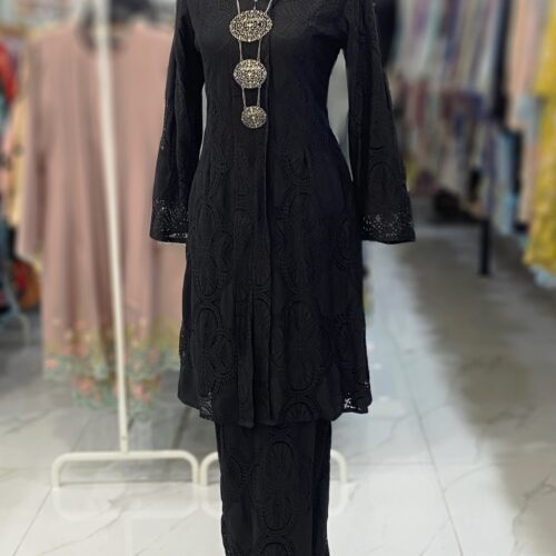 KEBAYA LABUH DANG ANUM LACE PREMIUM BLACK