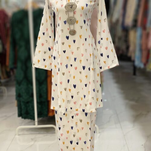 MELOR KURUNG RIAU CREPE OFF WHITE LOVE