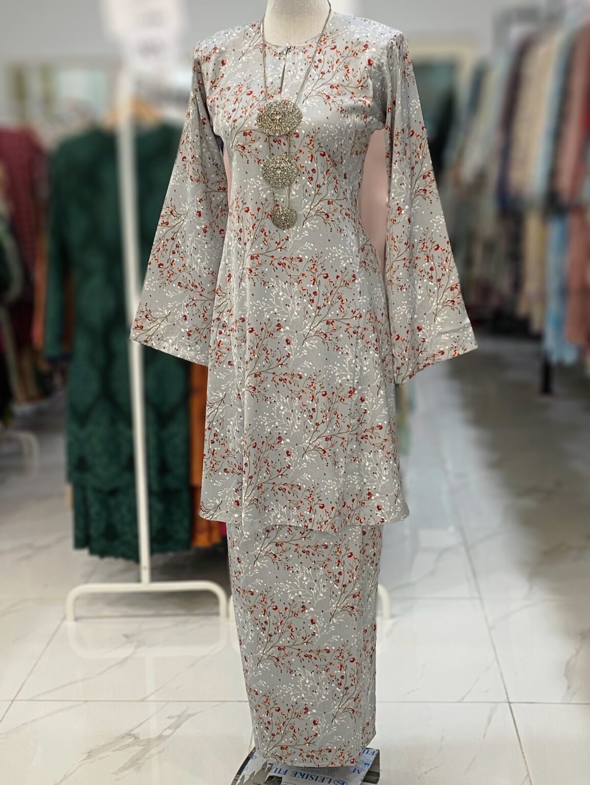 MELOR KURUNG RIAU CREPE SILVER GREY