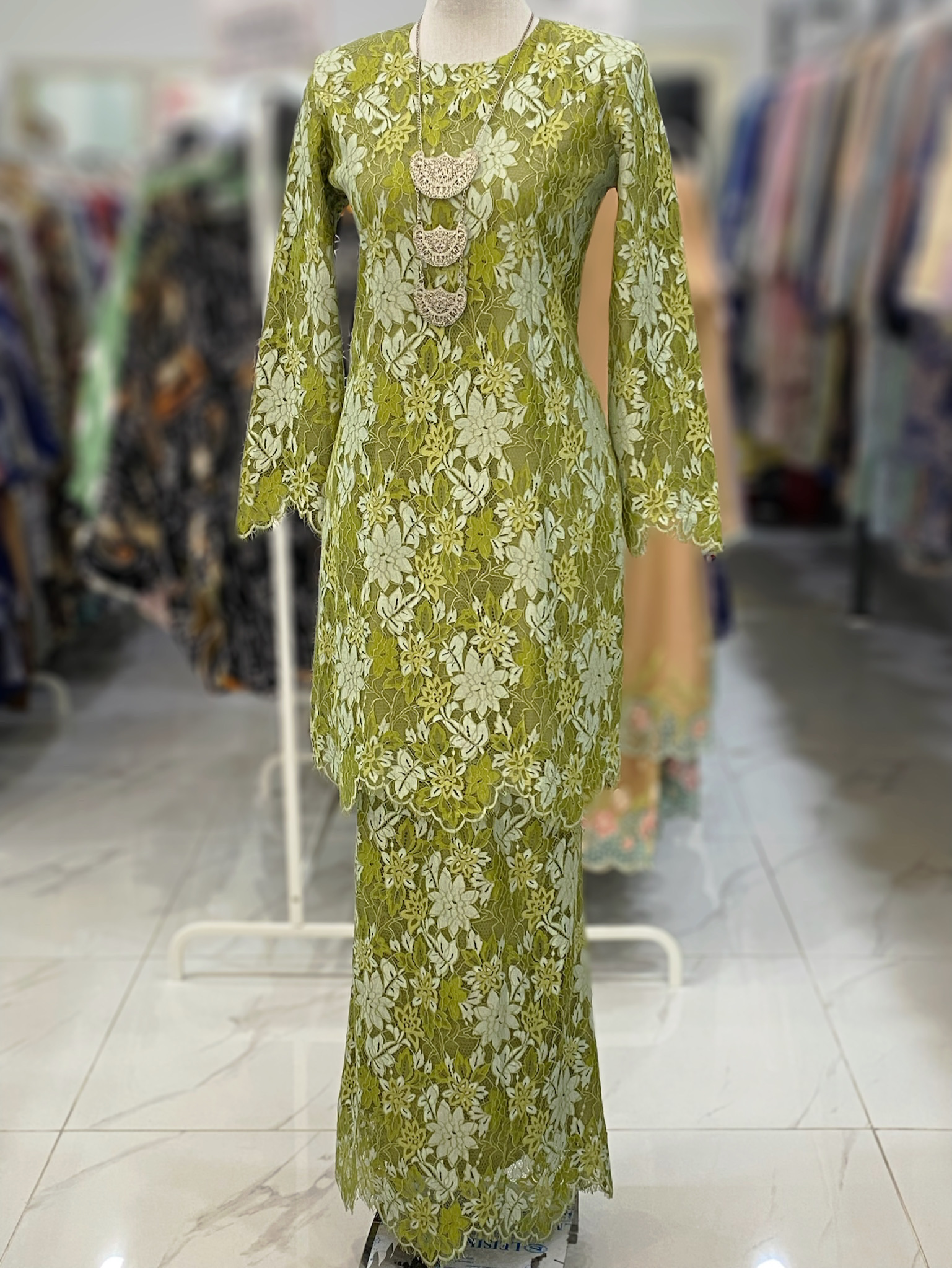 BAINON KURUNG LACE PREMIUM OLIVE - Apple couture