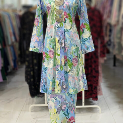 KEBAYA LABUH DANG ANUM JAQUARD SILK BABY BLUE