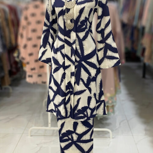 KEBAYA LABUH DANG ANUM ABSTRACT