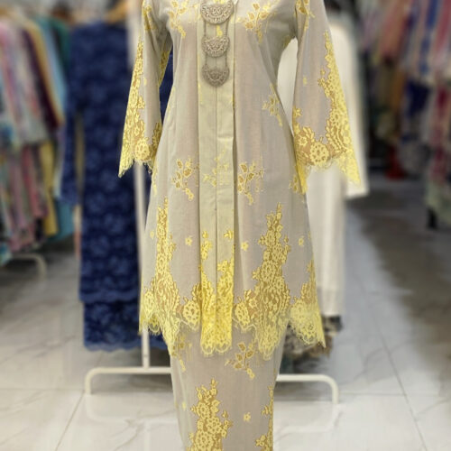 KEBAYA LABUH DANG ANUM LACE PREMIUM YELLOW CREAM