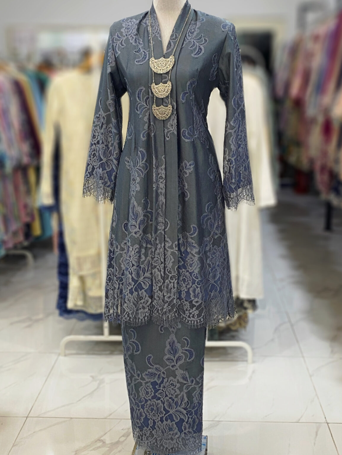 KEBAYA LABUH DANG ANUM LACE - Image 4