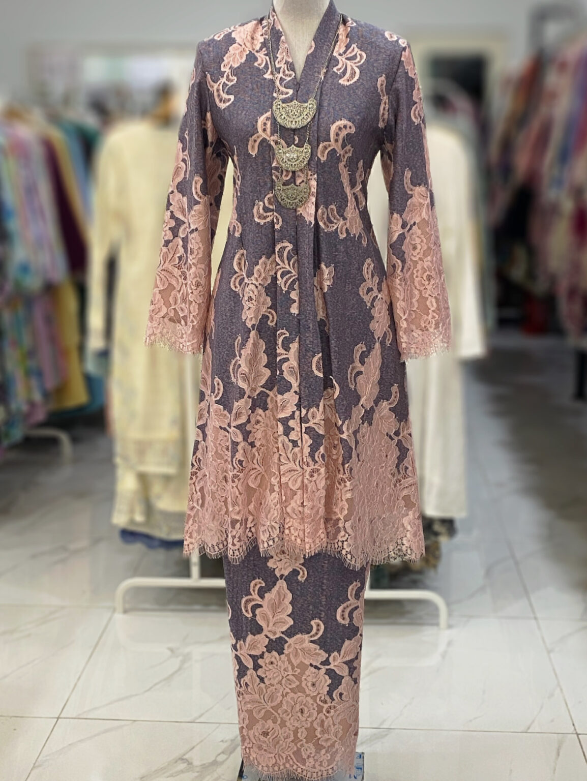 KEBAYA LABUH DANG ANUM LACE - Image 3