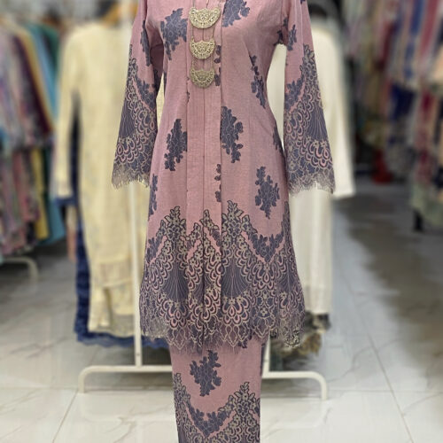 KEBAYA LABUH DANG ANUM LACE PREMIUM PINK