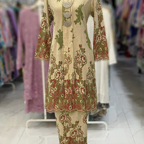 KEBAYA LABUH DANG ANUM LACE PREMIUM RED OLIVE