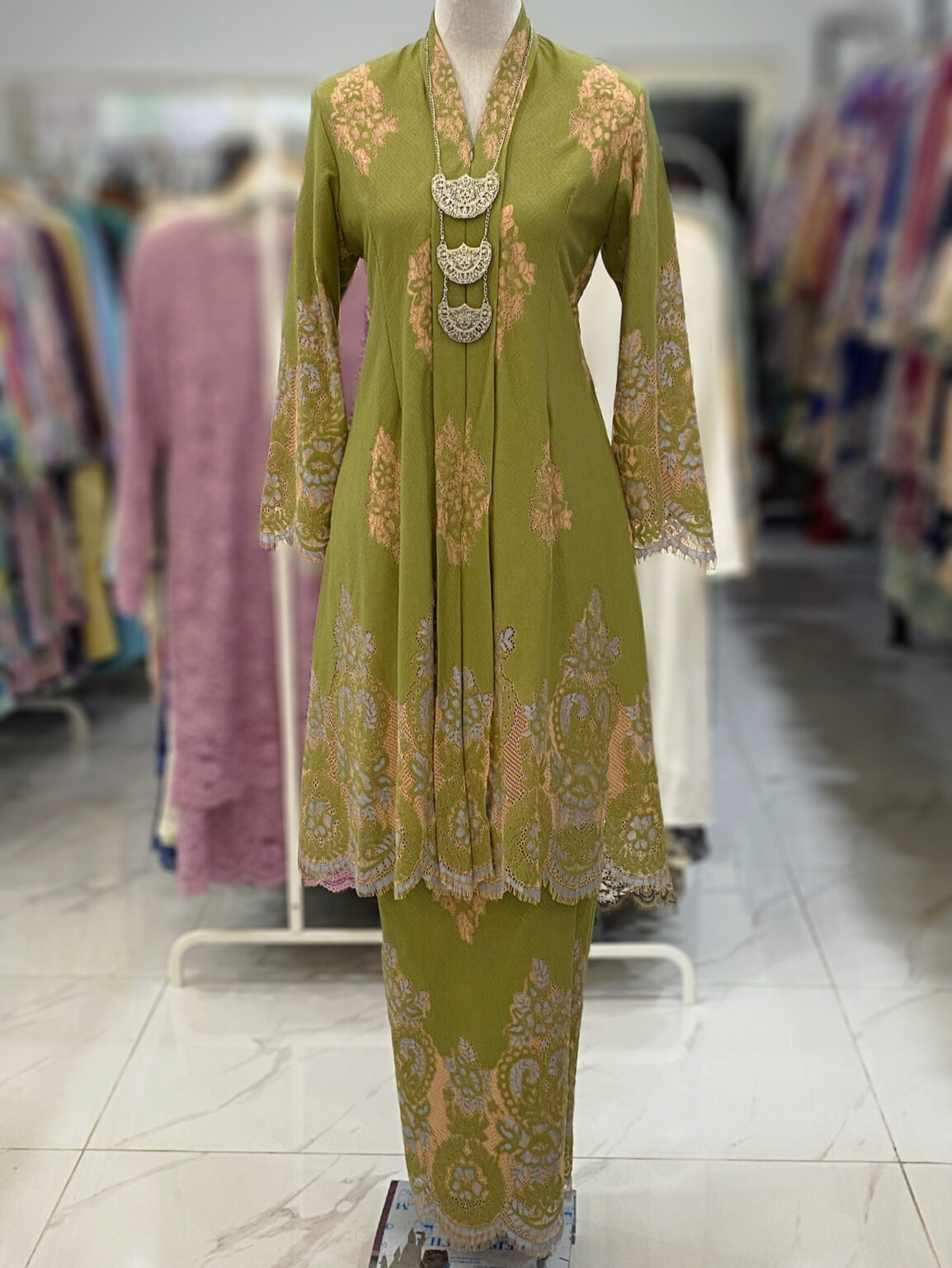 KEBAYA LABUH DANG ANUM LACE - Image 5