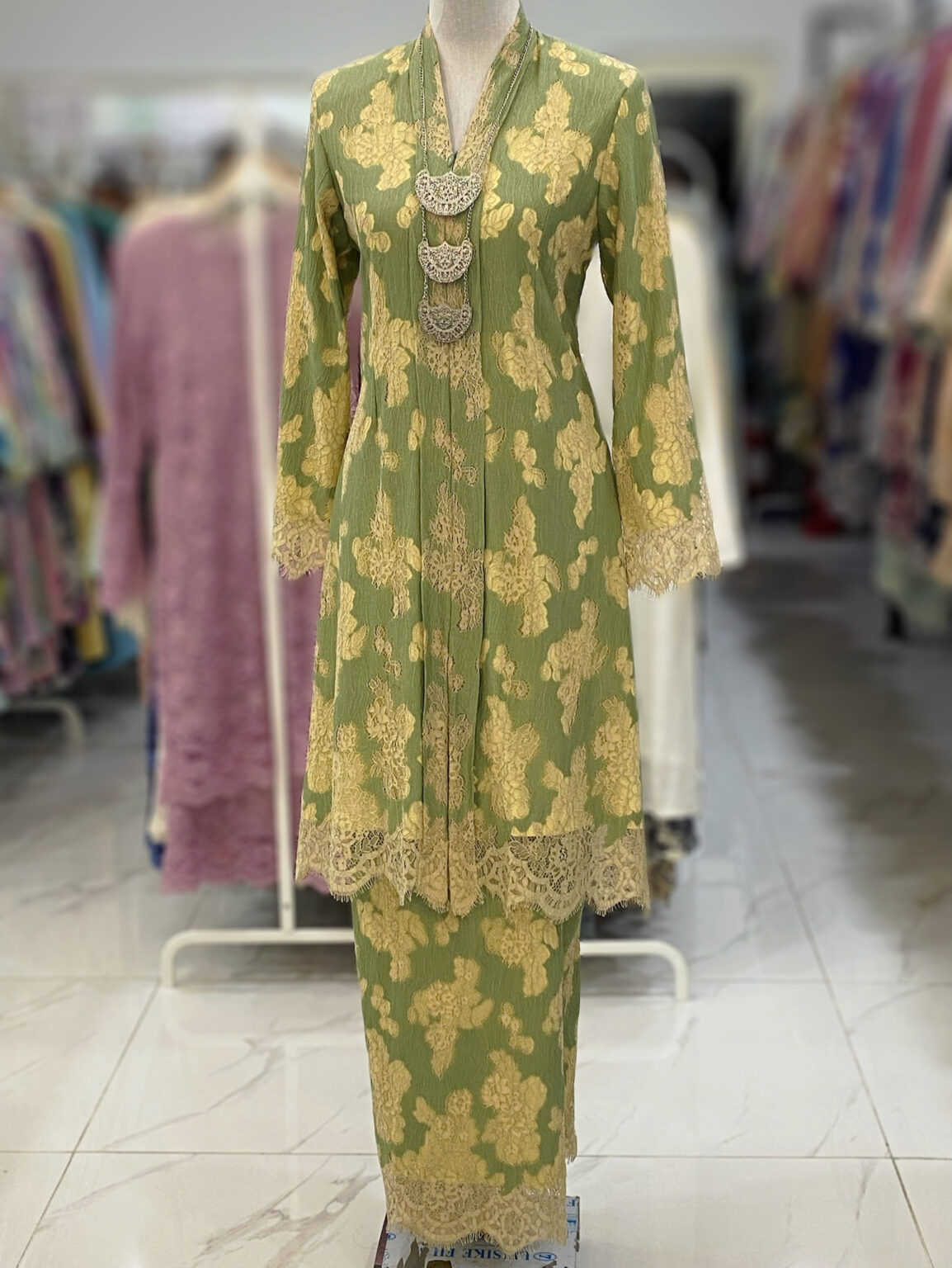 KEBAYA LABUH DANG ANUM LACE - Image 4